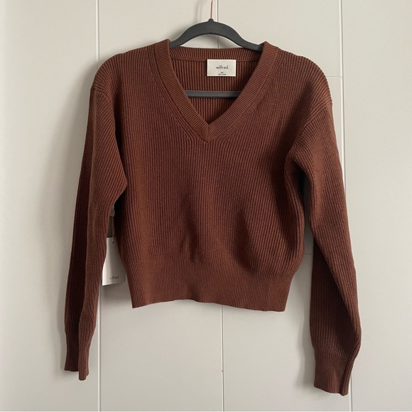 Aritzia Wilfred Manila V-neck Sweater - Picture 2 of 8